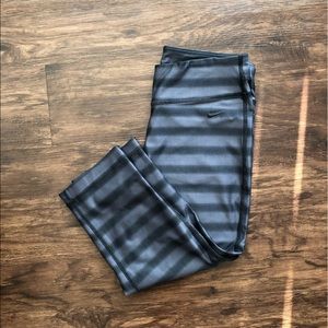 Nike: dry-fit active Capri